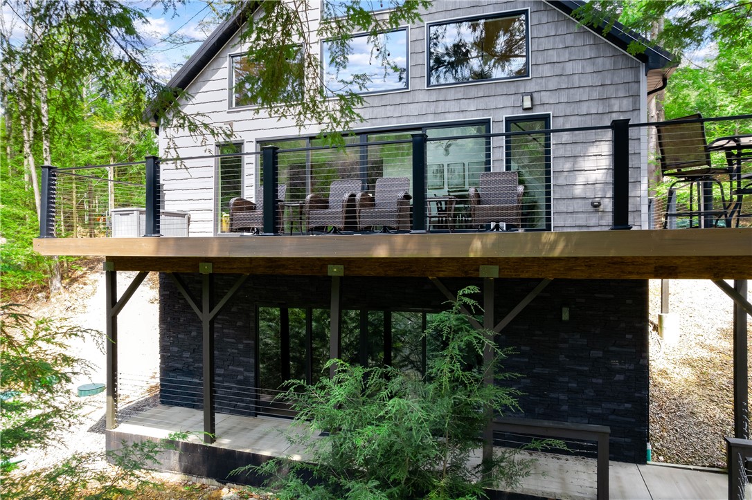 162 E Maple Lane
