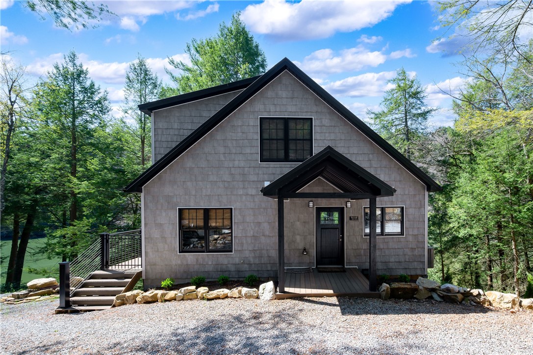 162 E Maple Lane