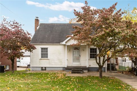 Photo of 215 Main St, Youngstown, PA 15696 (MLS # 1727467)