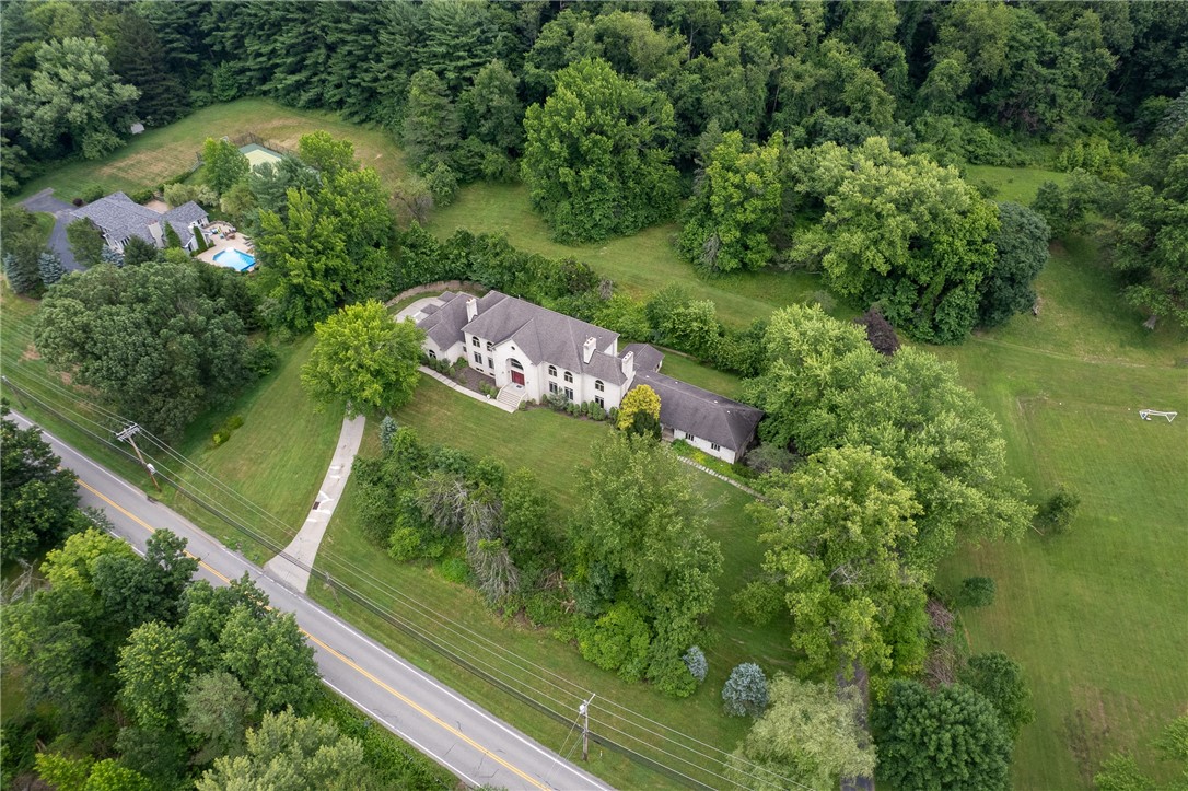 1060 Fox Chapel Rd