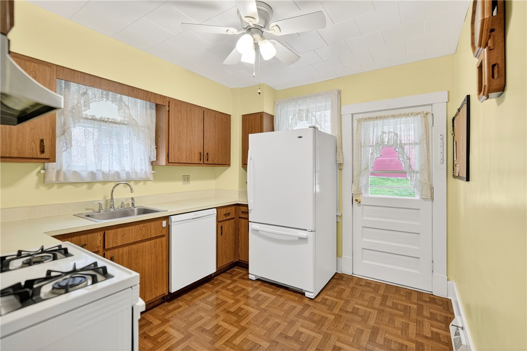 Banksville/Westwood, Pennsylvania 15205, United States, 3 Bedrooms Bedrooms, ,1 BathroomBathrooms,Residential,Active,176147