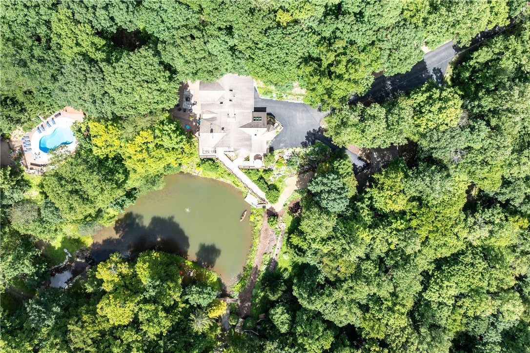 207 Youngstown Ridge Rd