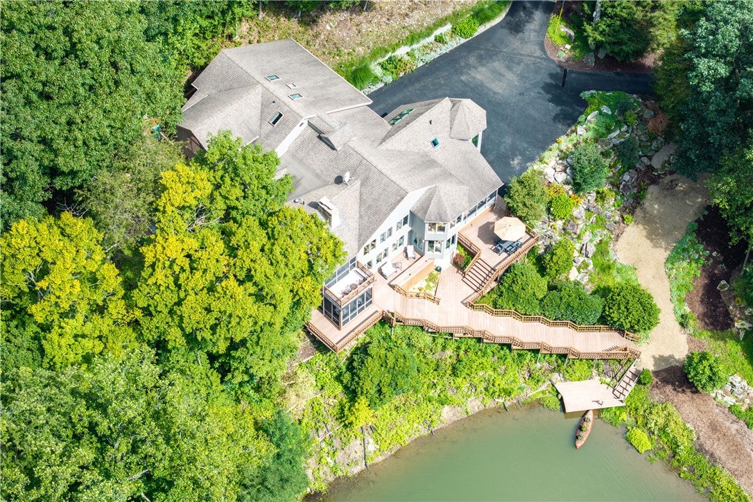 207 Youngstown Ridge Rd