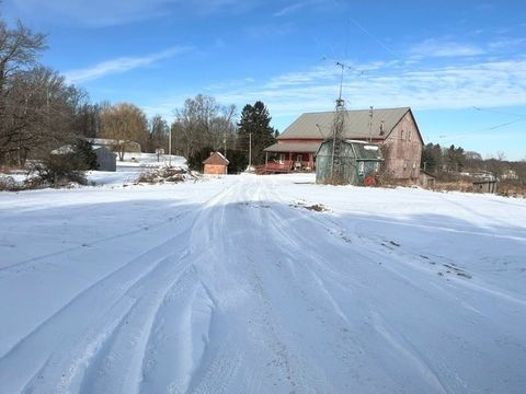 Photo of 2029 Perry, Volant, PA 16156 (MLS # 1738772)