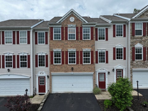Townhouse For Sale - 6468 Lindsey Lane<br/> Westmoreland County, Murrysville, PA 15632