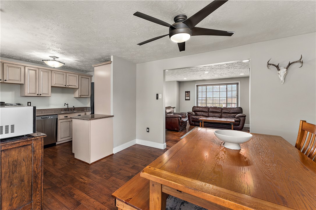 Economy, Pennsylvania 15042, United States, 3 Bedrooms Bedrooms, ,2 BathroomsBathrooms,Residential,Active,114194