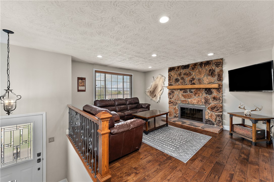 Economy, Pennsylvania 15042, United States, 3 Bedrooms Bedrooms, ,2 BathroomsBathrooms,Residential,Active,114194