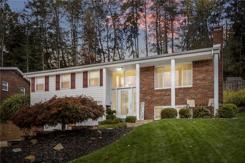 Photo of 515 Neola Dr, Pittsburgh, PA 15237 (MLS # 1726706)