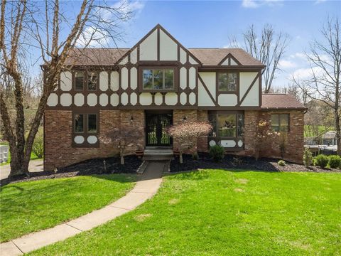 153 Oakwood Road Peters Twp PA 15317