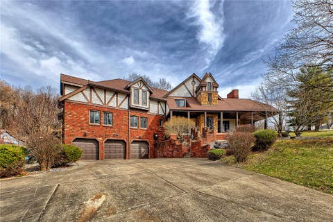 Photo for 133 Farmington Pl