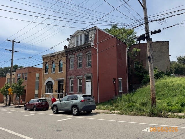 327 Dinwiddie St