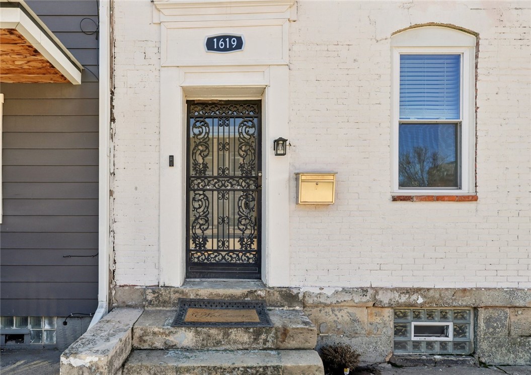 1619 Manhattan Street
