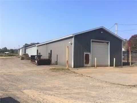 Photo of 660 E Market St. Ext., Mercer, PA 16137 (MLS # 1746817)