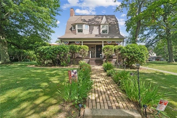 126 FAYETTE ST, JOHNSTOWN, PA 15905 - Image f60da0130d1f4eab1148540a9be174bd/3389209513