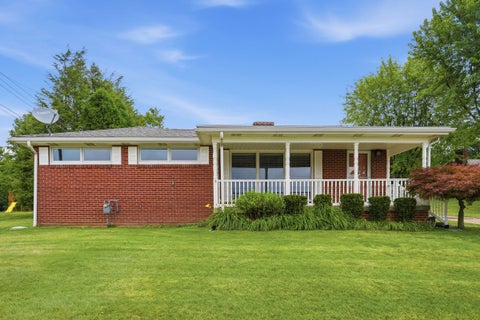 Photo of 2913 Conway Wallrose Rd, Baden, PA 15005 (MLS # 1764465)