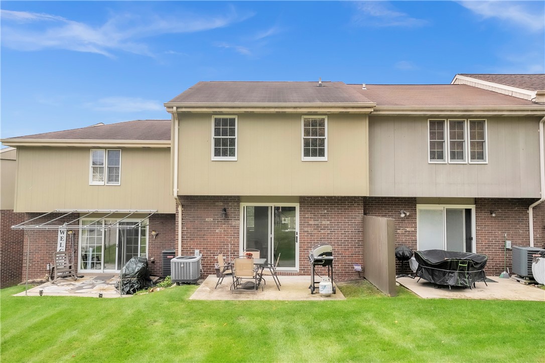 Whitehall, Pennsylvania 15236, United States, 2 Bedrooms Bedrooms, ,2 BathroomsBathrooms,Residential,Active,235549