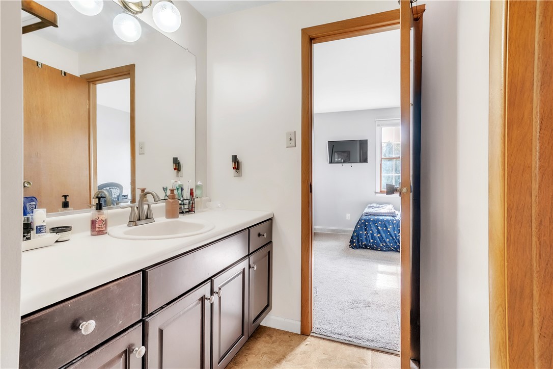 Whitehall, Pennsylvania 15236, United States, 2 Bedrooms Bedrooms, ,2 BathroomsBathrooms,Residential,Active,235549