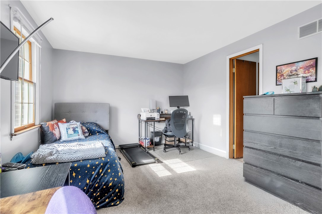 Whitehall, Pennsylvania 15236, United States, 2 Bedrooms Bedrooms, ,2 BathroomsBathrooms,Residential,Active,235549