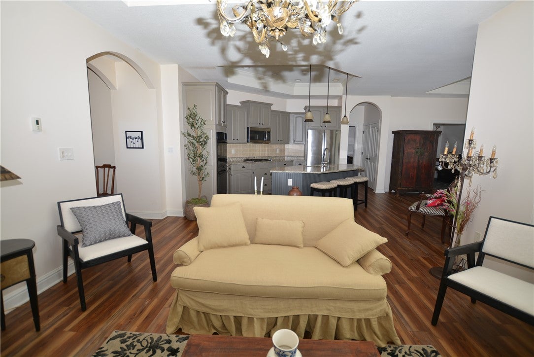 142 Cobblestone Dr
