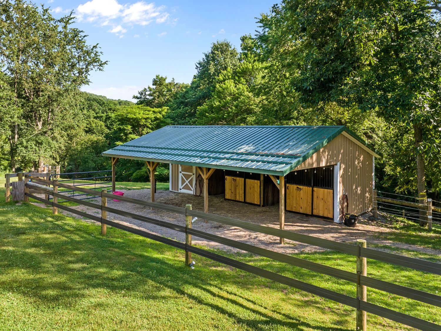 295 Straube Ave
