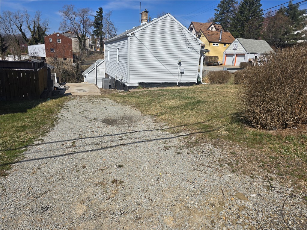 Carrick, Pennsylvania 15210, United States, 2 Bedrooms Bedrooms, ,1 BathroomBathrooms,Residential,Active,194180