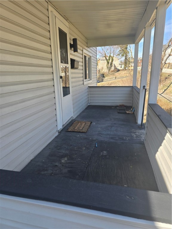 Carrick, Pennsylvania 15210, United States, 2 Bedrooms Bedrooms, ,1 BathroomBathrooms,Residential,Active,194180