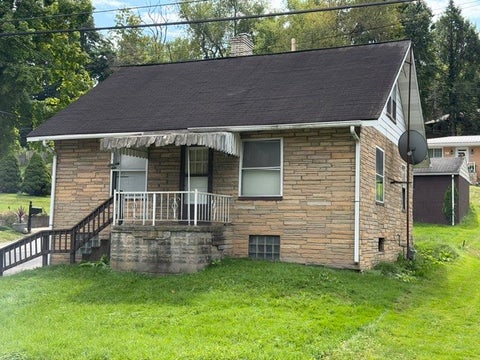 Homes For Sale - 301 Patterson Ave Ave<br/> Beaver County, Beaver Falls, PA 15010