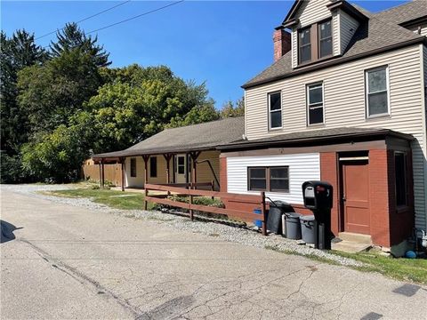 Photo of 9 Gratz St, Penn, PA 15675 (MLS # 1746161)