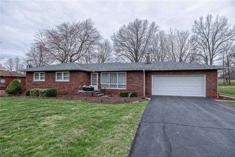 Photo of 1913 Brigadoon Ln, New Castle, PA 16101 (MLS # 1746826)