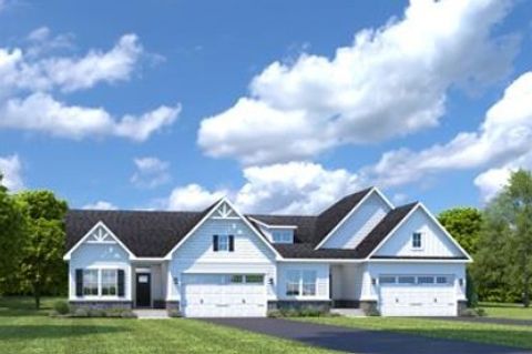 Homes For Sale - 1054 Blackthorne Drive<br/> Penn Twp, PA 15644