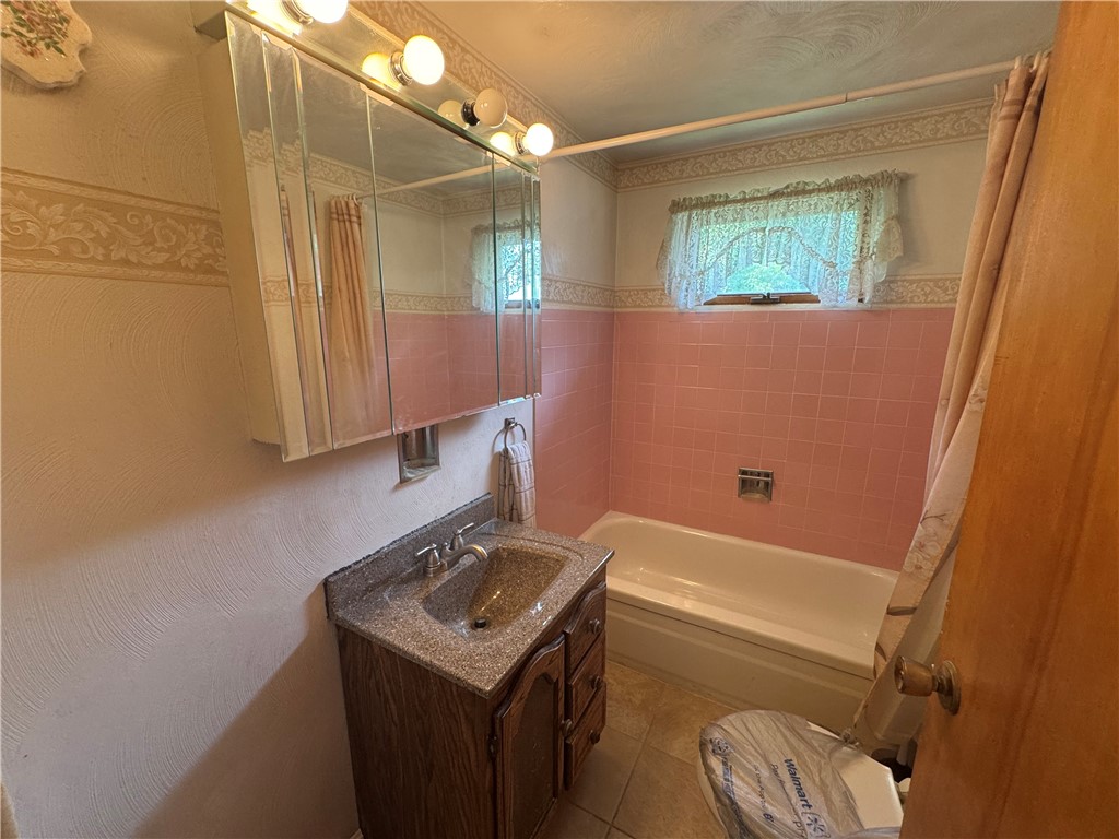 Center Twp/Homer Cty, Pennsylvania 15748, United States, 2 Bedrooms Bedrooms, ,2 BathroomsBathrooms,Residential,Pending,157682