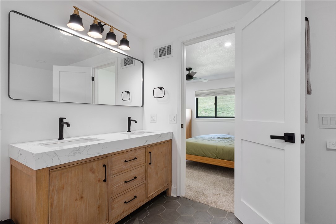 South Fayette, Pennsylvania 15071, United States, 4 Bedrooms Bedrooms, ,3 BathroomsBathrooms,Residential,Active,113154