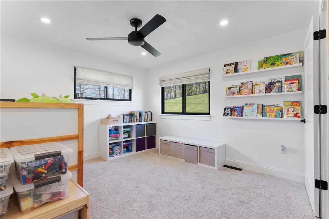 South Fayette, Pennsylvania 15071, United States, 4 Bedrooms Bedrooms, ,3 BathroomsBathrooms,Residential,Active,113154