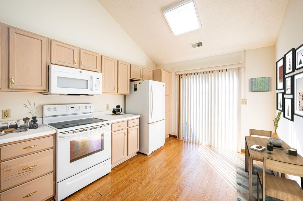 Hempfield Twp - Wml, Pennsylvania 15601, United States, 2 Bedrooms Bedrooms, ,2 BathroomsBathrooms,Residential,Pending,39774