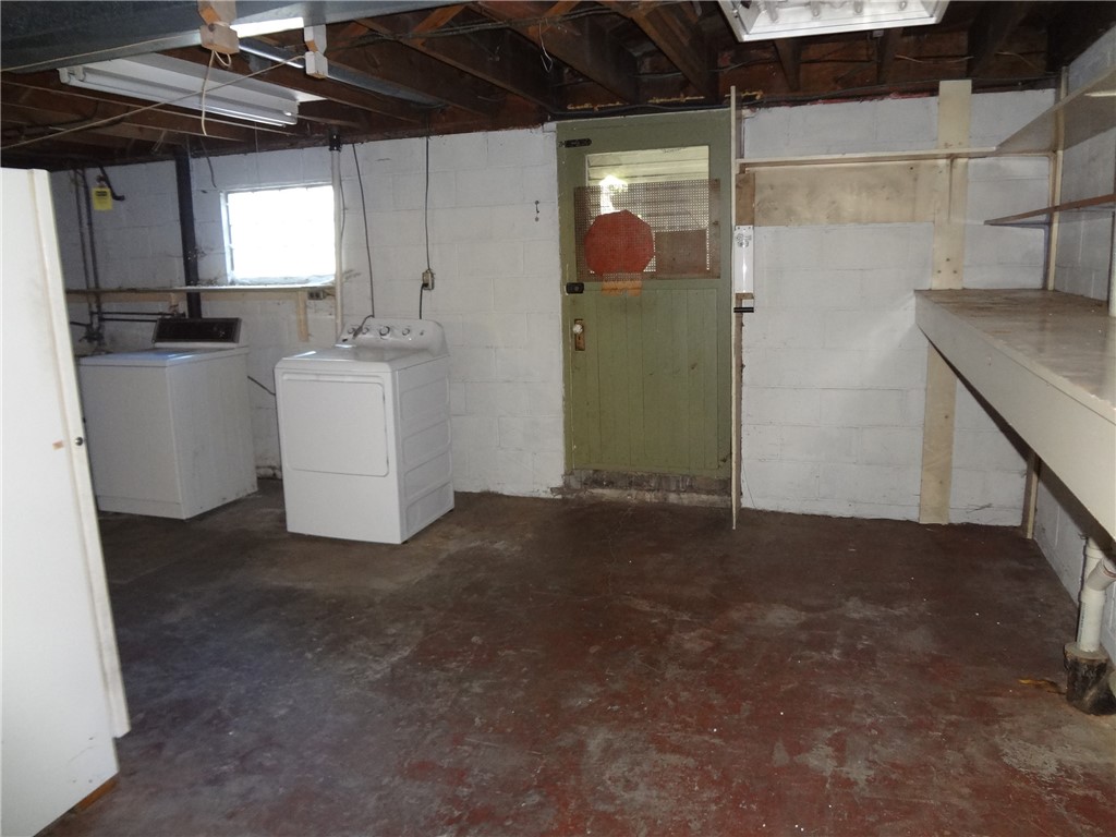 Hempfield Twp, Pennsylvania 15601, United States, 3 Bedrooms Bedrooms, ,2 BathroomsBathrooms,Residential,Active,231888