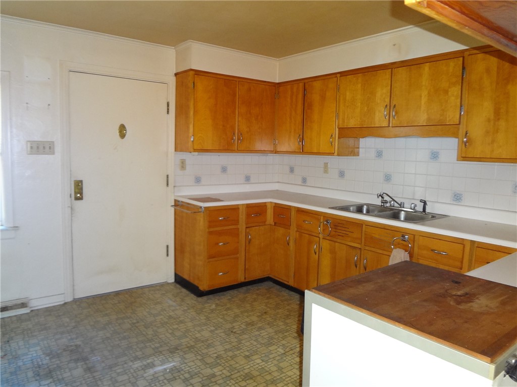 Hempfield Twp, Pennsylvania 15601, United States, 3 Bedrooms Bedrooms, ,2 BathroomsBathrooms,Residential,Active,231888