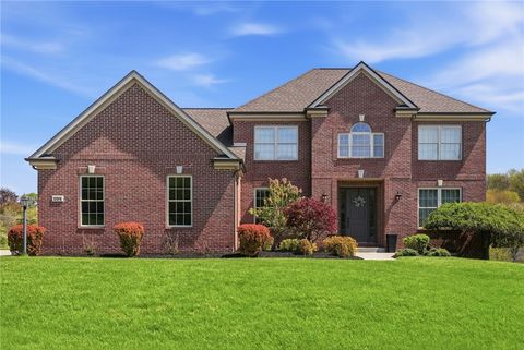 Photo of 104 Dalliance Ct, Cranberry Twp, PA 16066 (MLS # 1749646)