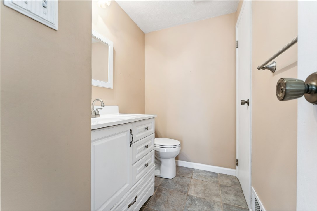 316 Benson Cir Cir, Whitehall, Pennsylvania image 15