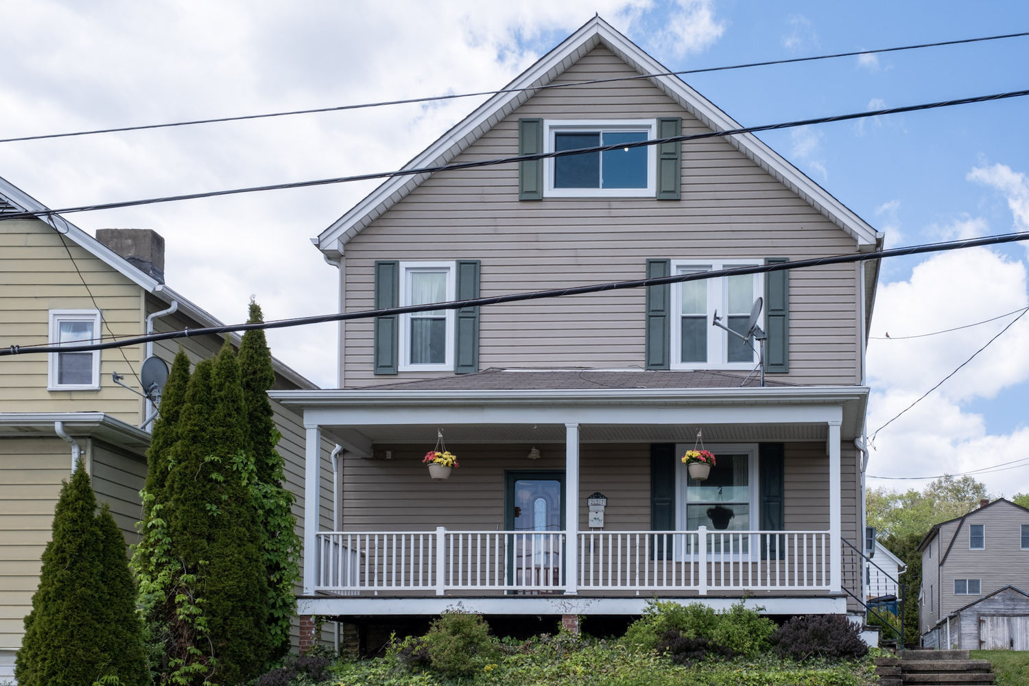 Photo 1 of 18 — 227 S 5th Street, Youngwood, PA 15697