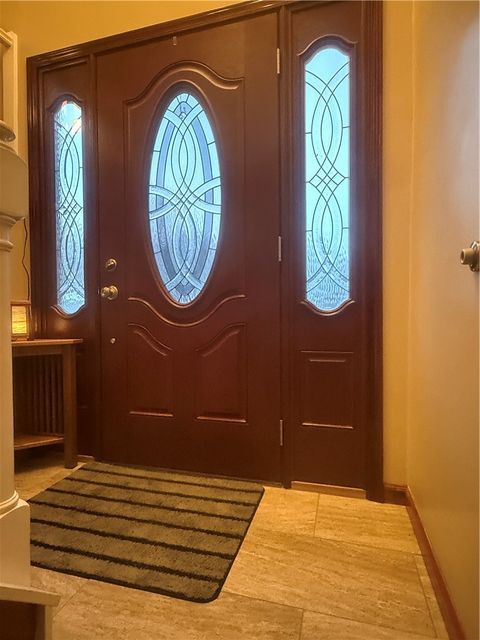 Photo of 517 Chaparral Dr, Cranberry Twp, PA 16066 (MLS # 1744429)