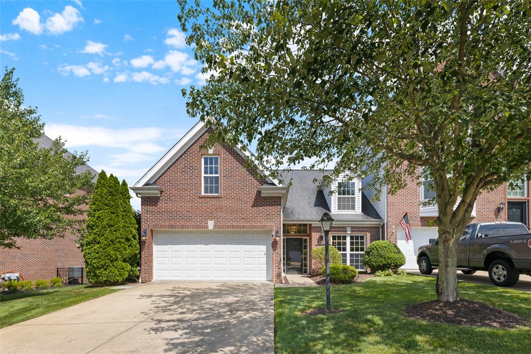 808 Strasburg Dr