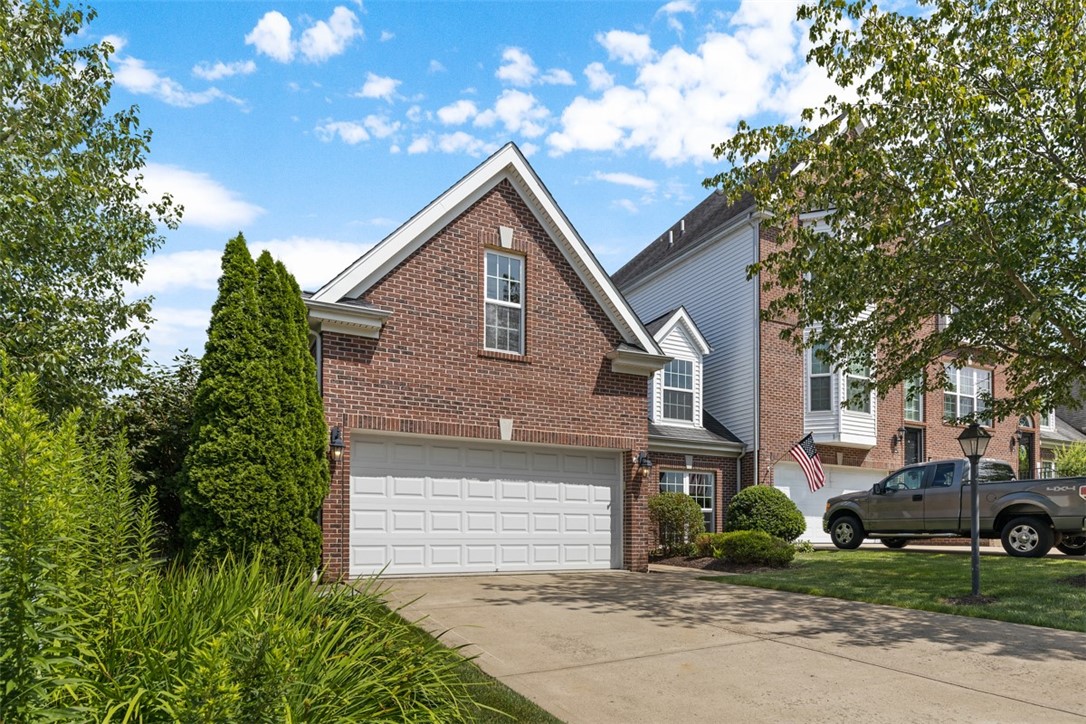 808 Strasburg Dr