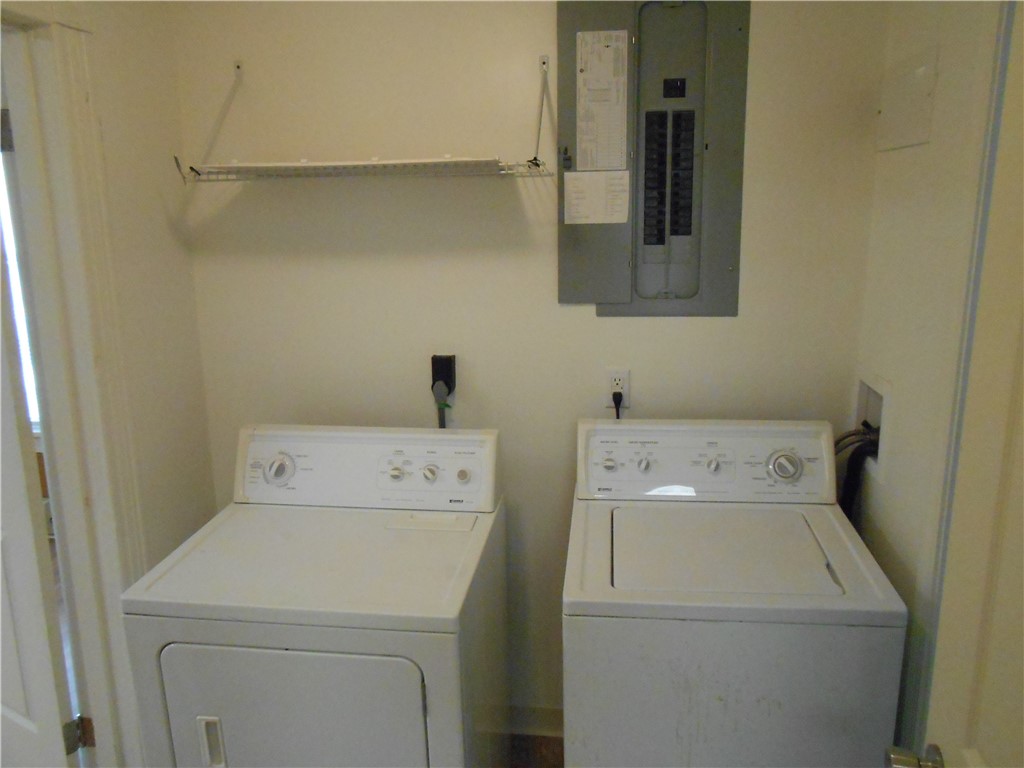 City Of Washington, Pennsylvania 15301, United States, 2 Bedrooms Bedrooms, ,1 BathroomBathrooms,Residential,Active,172475