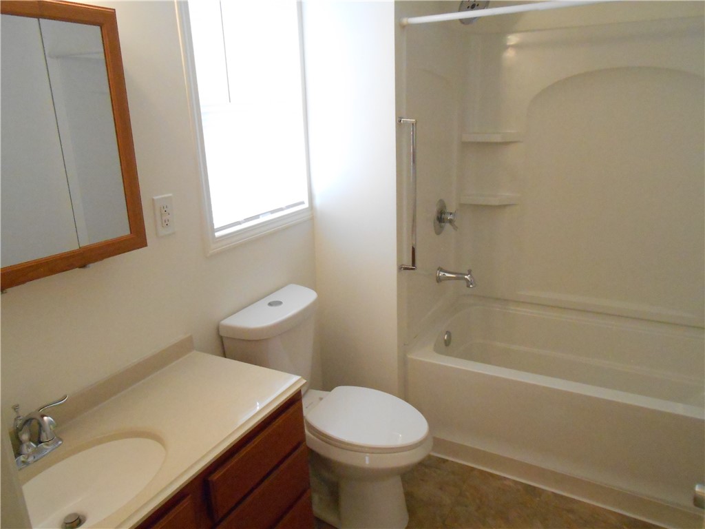 City Of Washington, Pennsylvania 15301, United States, 2 Bedrooms Bedrooms, ,1 BathroomBathrooms,Residential,Active,172475