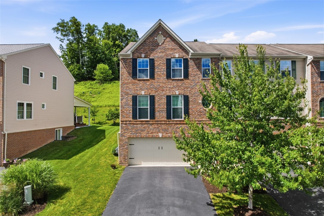 222 Broadstone Dr