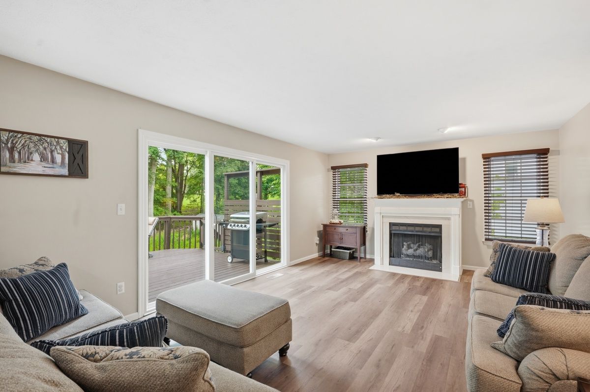 807 Wyngold Drive