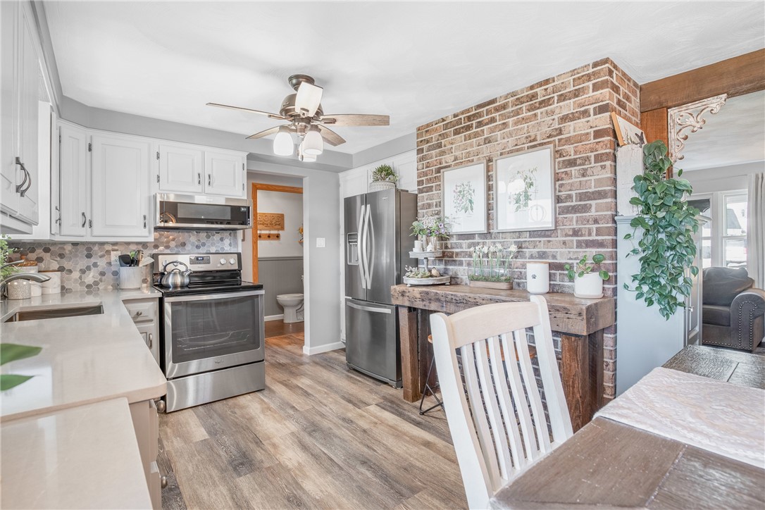 Windber, Pennsylvania 15963, United States, 3 Bedrooms Bedrooms, ,3 BathroomsBathrooms,Residential,Pending,100253