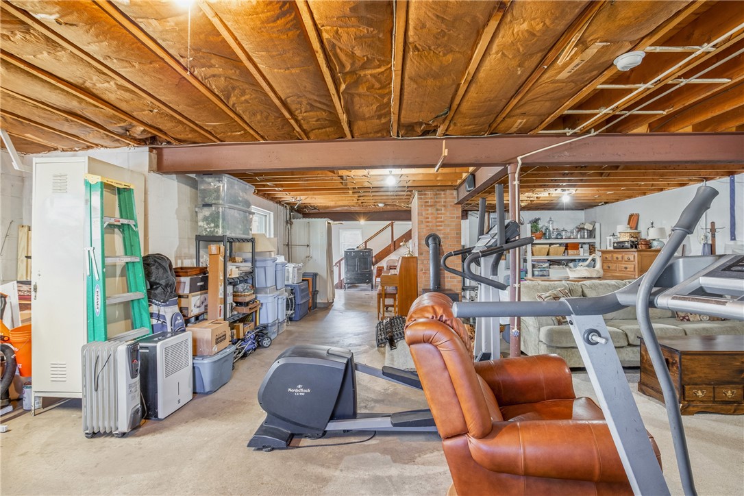 Windber, Pennsylvania 15963, United States, 3 Bedrooms Bedrooms, ,3 BathroomsBathrooms,Residential,Pending,100253