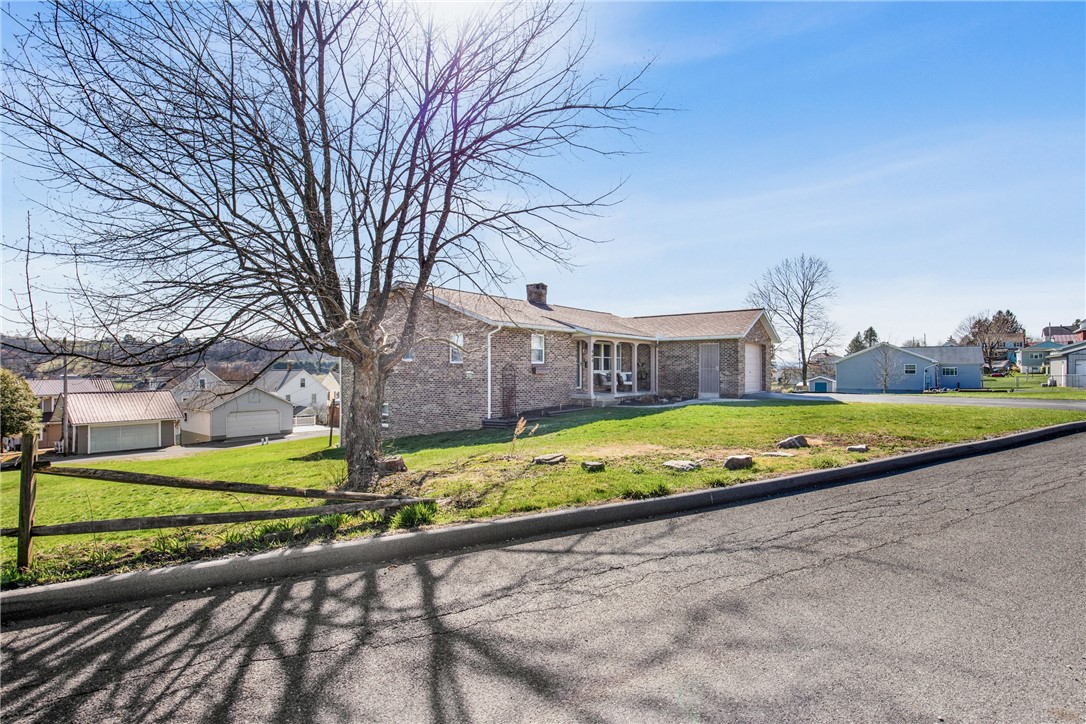 Windber, Pennsylvania 15963, United States, 3 Bedrooms Bedrooms, ,3 BathroomsBathrooms,Residential,Pending,100253