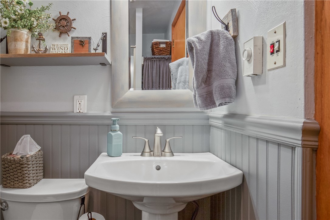 Windber, Pennsylvania 15963, United States, 3 Bedrooms Bedrooms, ,3 BathroomsBathrooms,Residential,Pending,100253